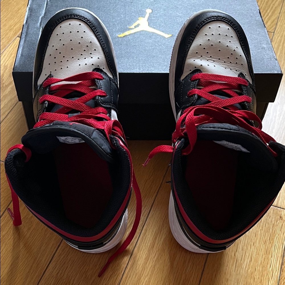 Nike Air Jordan 1 Mid Kids Sneakers